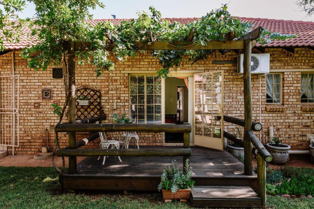 Boubou Bed And Breakfast Rustenburg Exterior foto